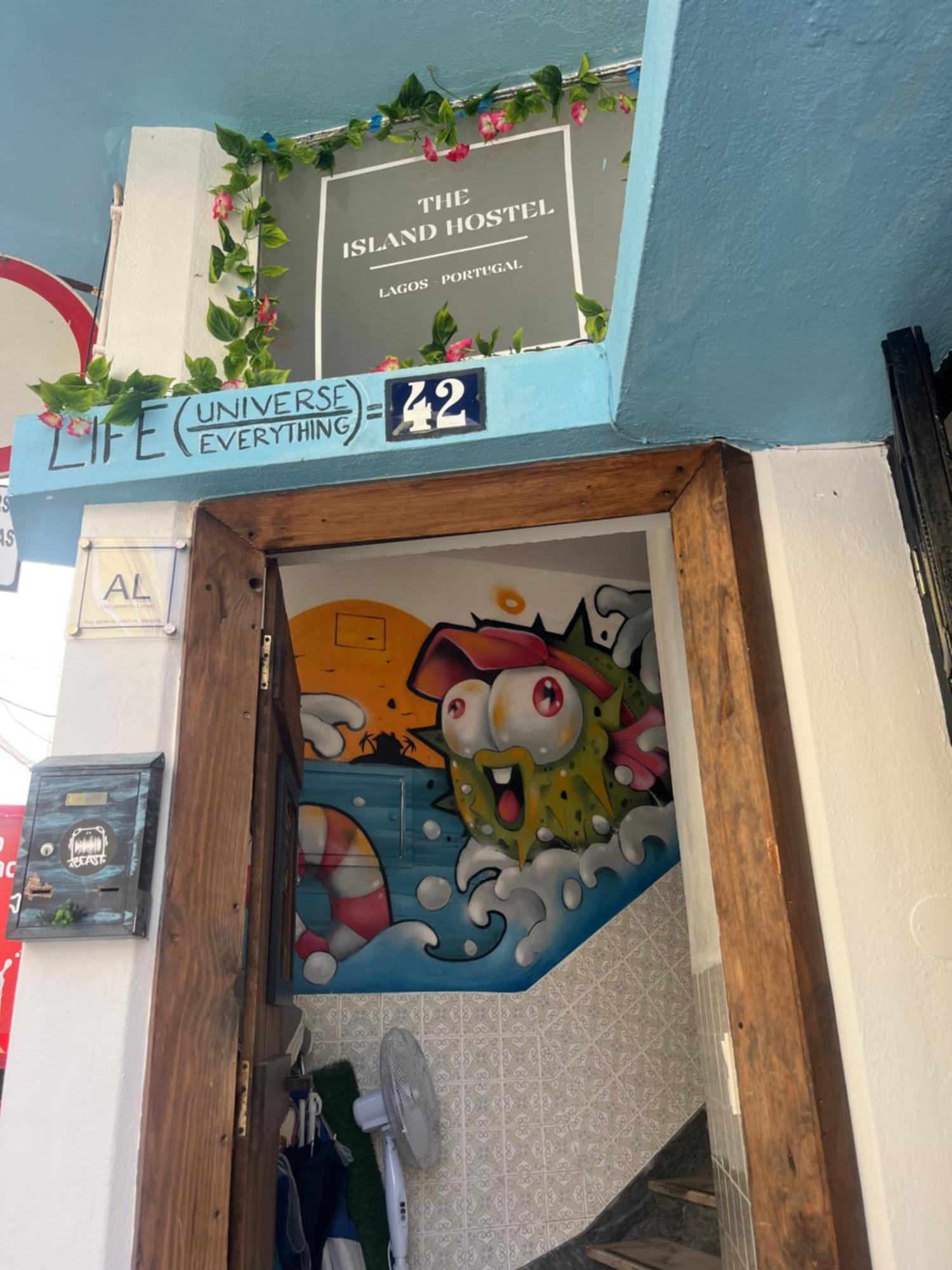 The Island Hostel & Cafe Λάγος Εξωτερικό φωτογραφία